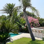 Mas Des Iles D'or - Vue Unique, Piscine Chauffee, Jacuzzi, Tennis * Hyeres