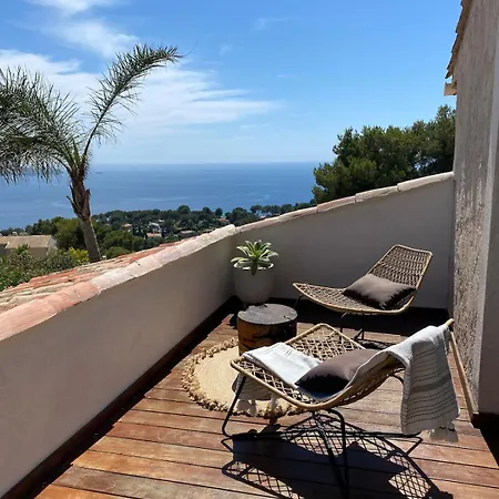 Villa Mas Des Iles D'or - Vue Unique, Piscine Chauffee, Jacuzzi, Tennis