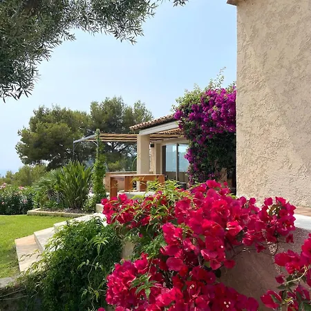 Villa Mas Des Iles D'or - Vue Unique, Piscine Chauffee, Jacuzzi, Tennis Hyères
