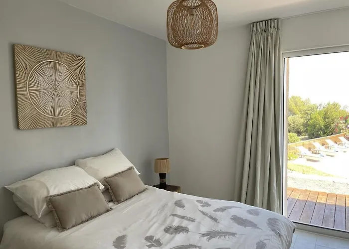 Villa Mas Des îles D'or - Vue Unique, Piscine Chauffée, Jacuzzi, Tennis *