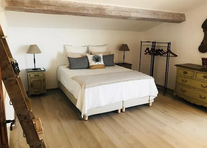 Villa Mas Des îles D'or - Vue Unique, Piscine Chauffée, Jacuzzi, Tennis