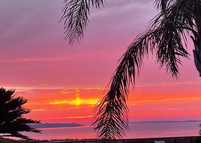 Mas Des îles D'or - Vue Unique, Piscine Chauffée, Jacuzzi, Tennis * Hyères