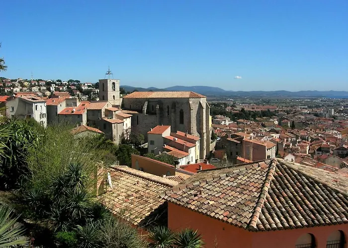 Mas Des îles D'or - Vue Unique, Piscine Chauffée, Jacuzzi, Tennis Villa