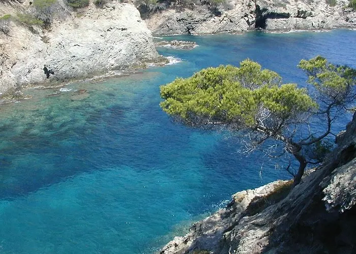 Mas Des îles D'or - Vue Unique, Piscine Chauffée, Jacuzzi, Tennis Villa